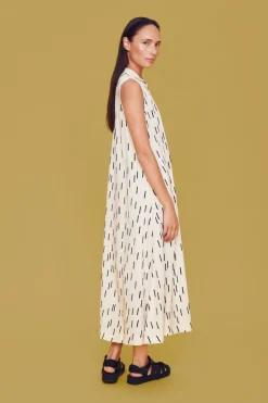 Dahlias Fsc Aermelos Kjole